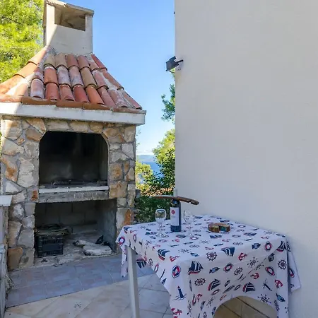 Nyaraló House Perida *